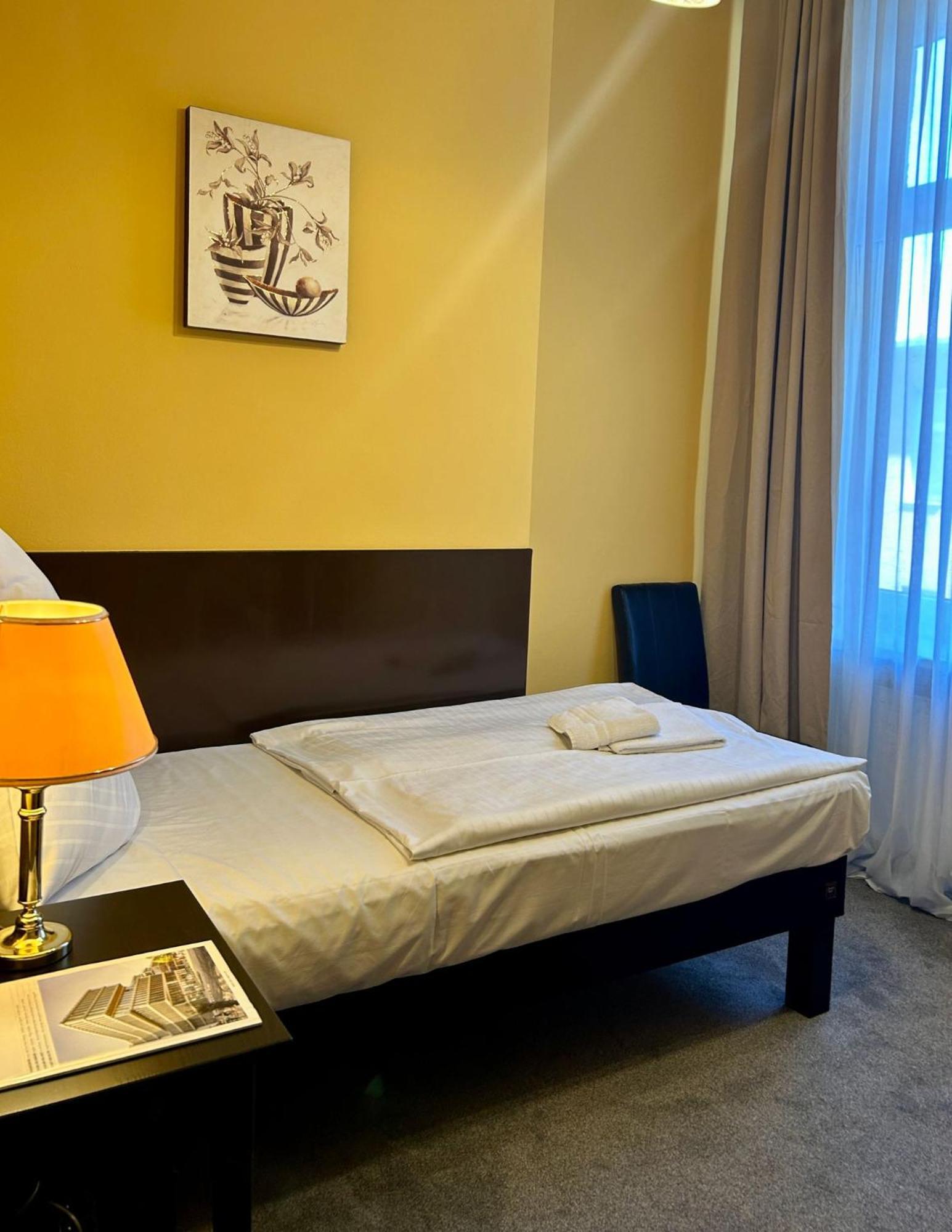 Hotel Adam Берлин Экстерьер фото